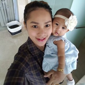 "Alhamdulillah, Syukur...Tak Sangka Pula Ia Dimakbulkan"- Faye Kusairi Gembira Lihat Suami Dan Elly Mazlein Berdamai 3 “Alhamdulillah, Syukur…Tak Sangka Pula Ia Dimakbulkan”- Faye Kusairi Gembira Lihat Suami Dan Elly Mazlein Berdamai