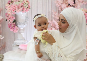 [GAMBAR] Sekitar Majlis Kesyukuran, Akikah Puteri Fizo Omar dan Mawar, Wan Maryam Wan Hafizol