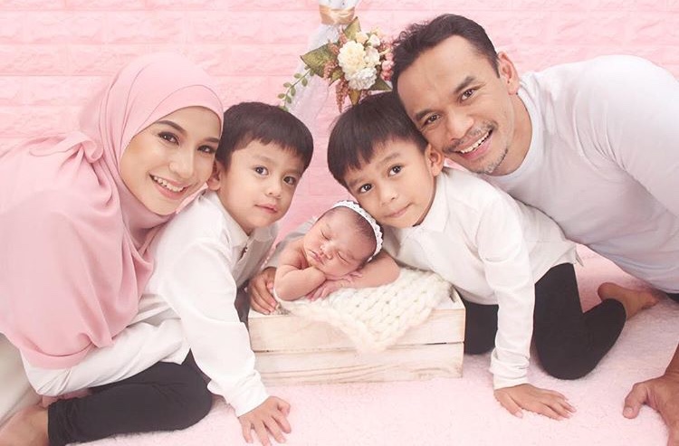 [GAMBAR] Photoshoot Puteri Memey Suhaiza dan Norman Hakim, Comelnya!