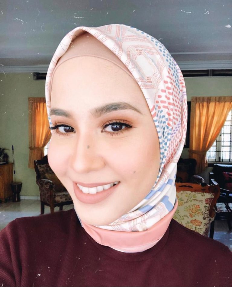 [GAMBAR] Amboi...Ini Antara Artis Wanita Yang Ada Tahi Lalat Di Wajah