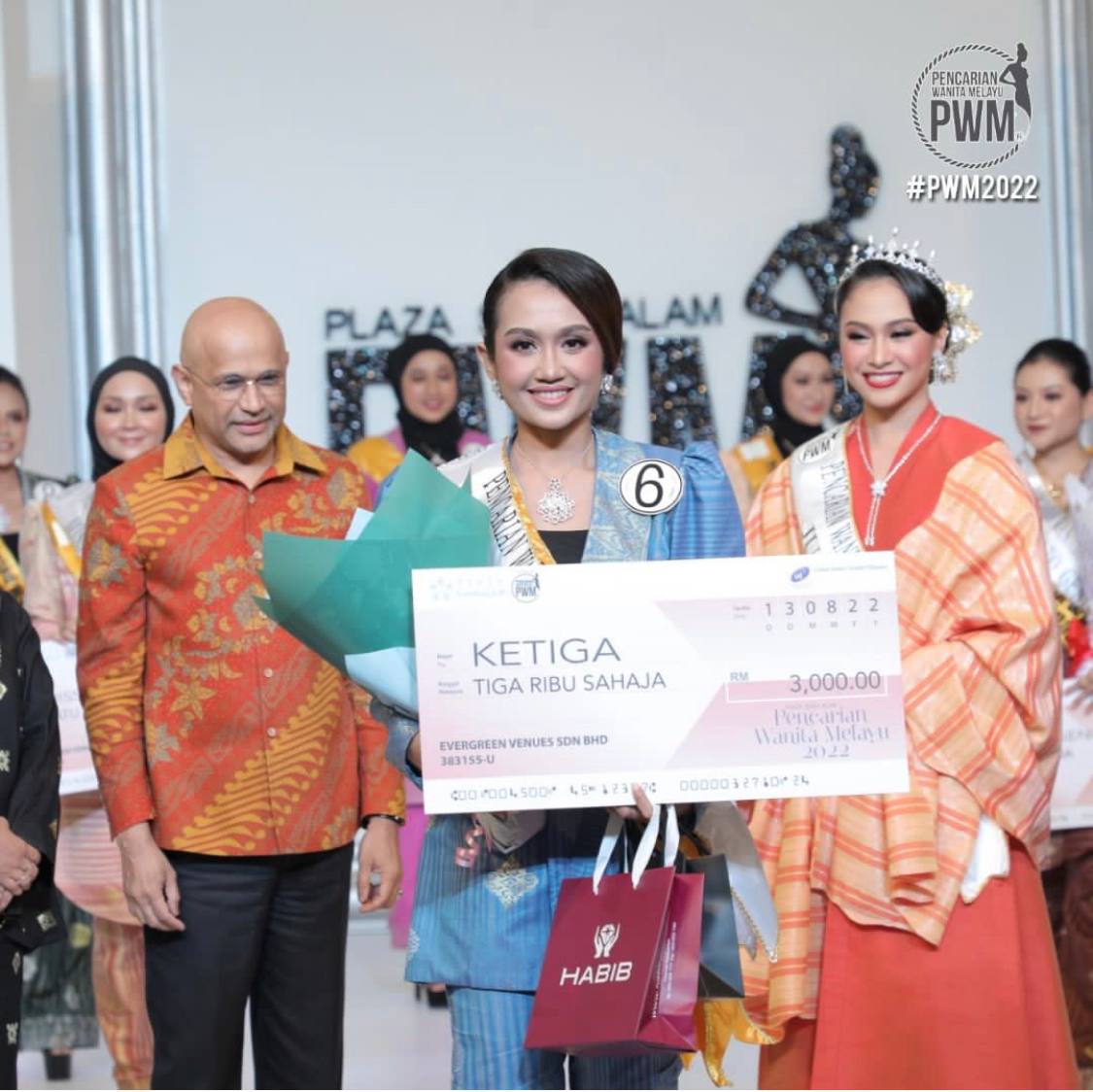 Seminggu Bersaing Dengan 10 Finalis Lain, Aqila Afindi Sukses Jadi Juara Pencarian Wanita Melayu 2022