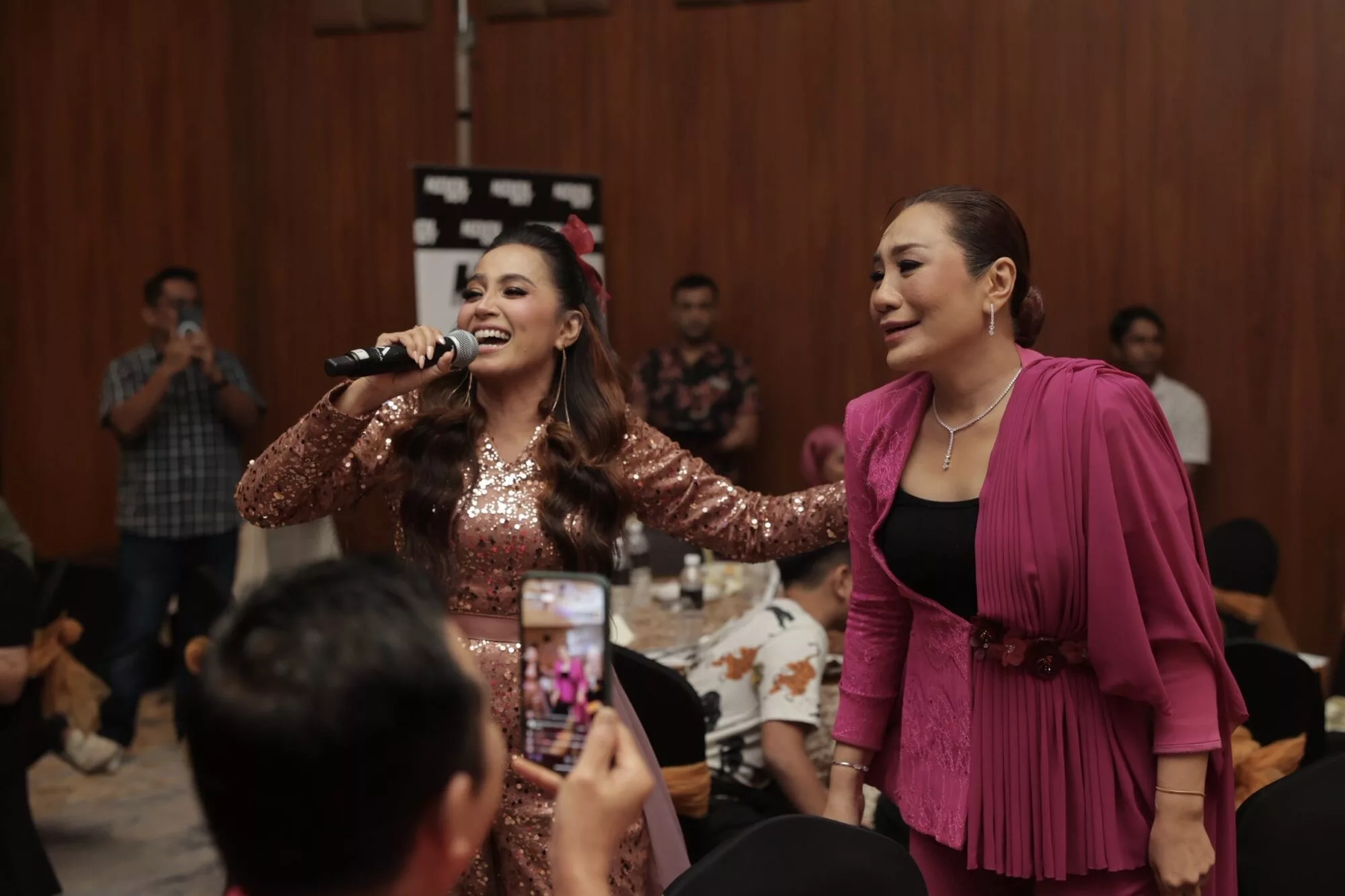 Haiza 30 Tahun Bersih Kontroversi, Relevan Tanpa Cerita ‘Busuk’! – “Dulu Pernah Keluar Gosip Mengatakan Saya Tiada Disiplin.”