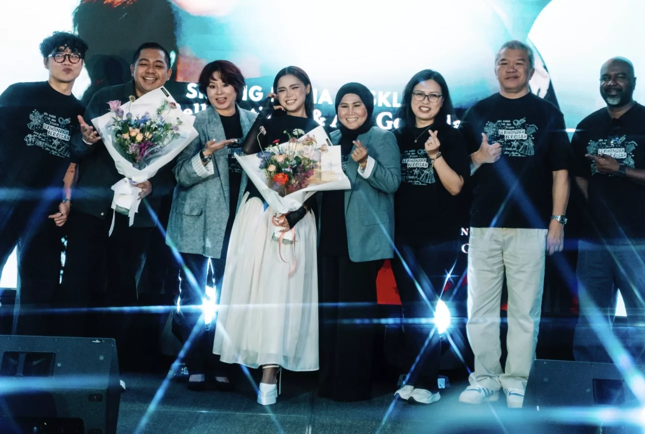 Ade Govinda Puji Bella Astillah – “Tak Ramai Wanita Yang Mampu Menunjukkan Ketabahan, Komitmen Sepertinya.”