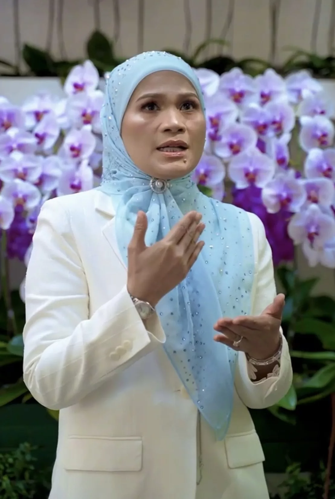 Haliza Maysuri Ulas Sebab Pakai Tudung RM70,000 Lepas Menang Saman – “Saya Belum Pernah Pakai Tudung RM70 Ribu… Nak Merasa Jugalah.”