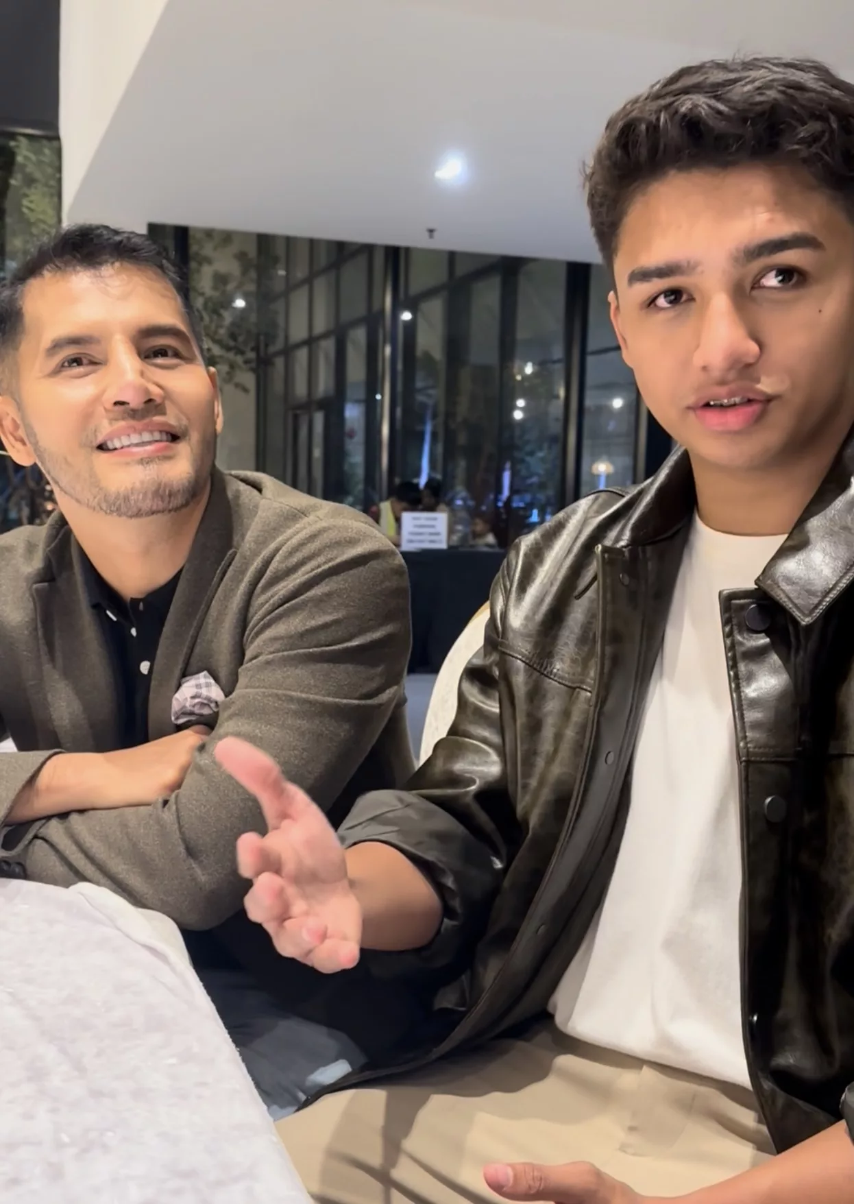 Ammar Ahyan ‘Tag-Team’ Dengan Aliff Syukri Buat ‘Live’ Jual Barang Hingga Viral – “Saya Tak Selesa Tapi…”