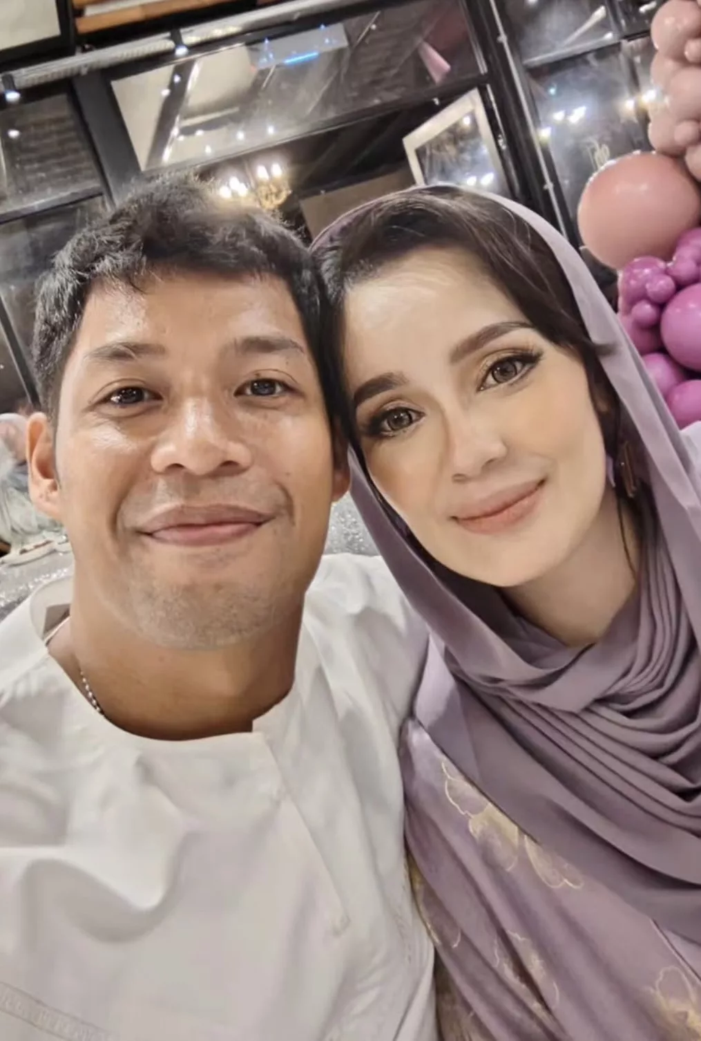 Doa Kamal Untuk Uqasha, Ucapan Penuh Cinta Buat Isteri Tersayang – “Terus Jadi Ibu Hebat Untuk Hawra.”