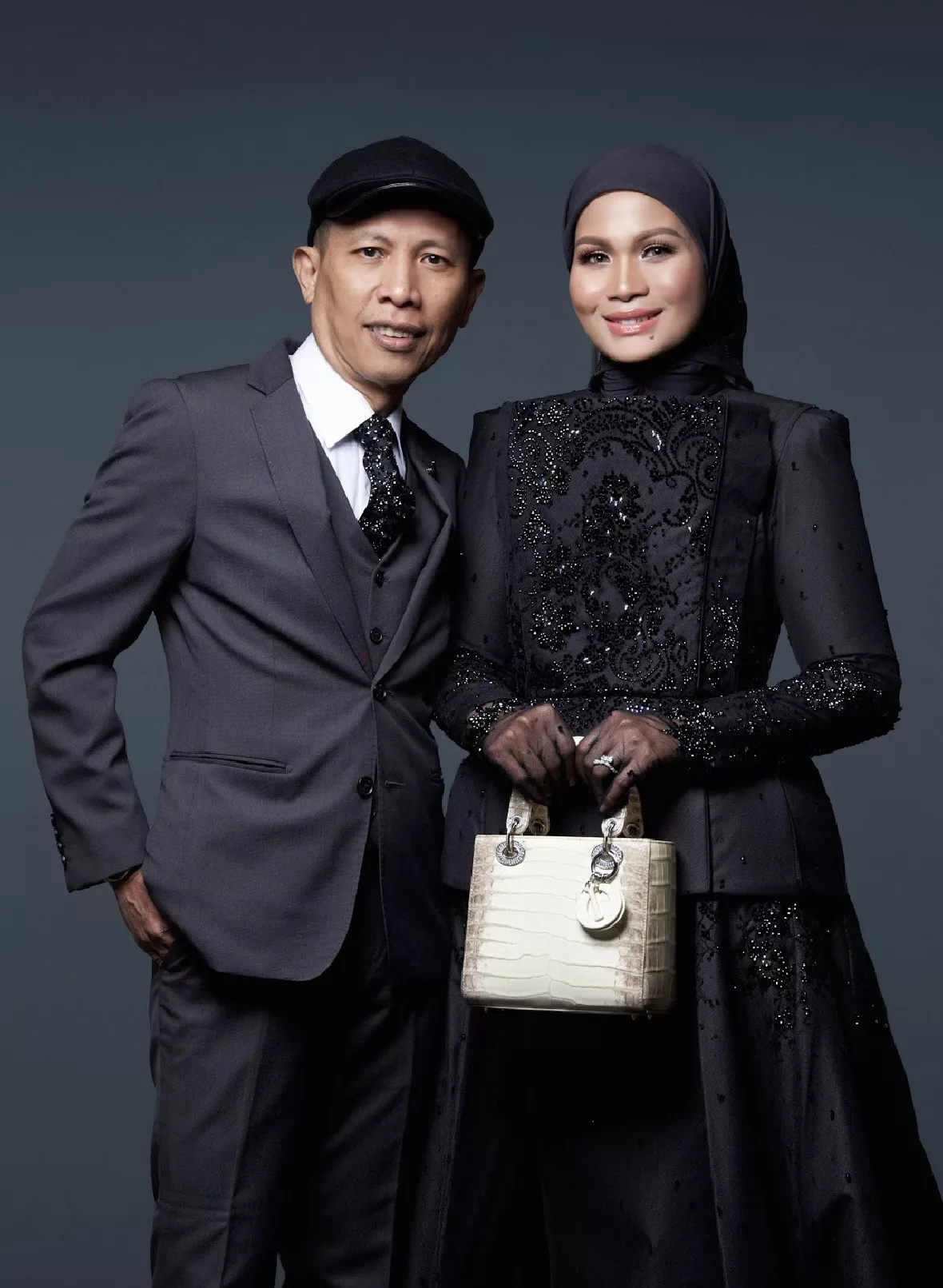 Busana Mewah RM151,000, Gaya ‘Jazz Glam’ Jutawan Tudung Haliza Maysuri ‘Pancing’ Mata Semua!