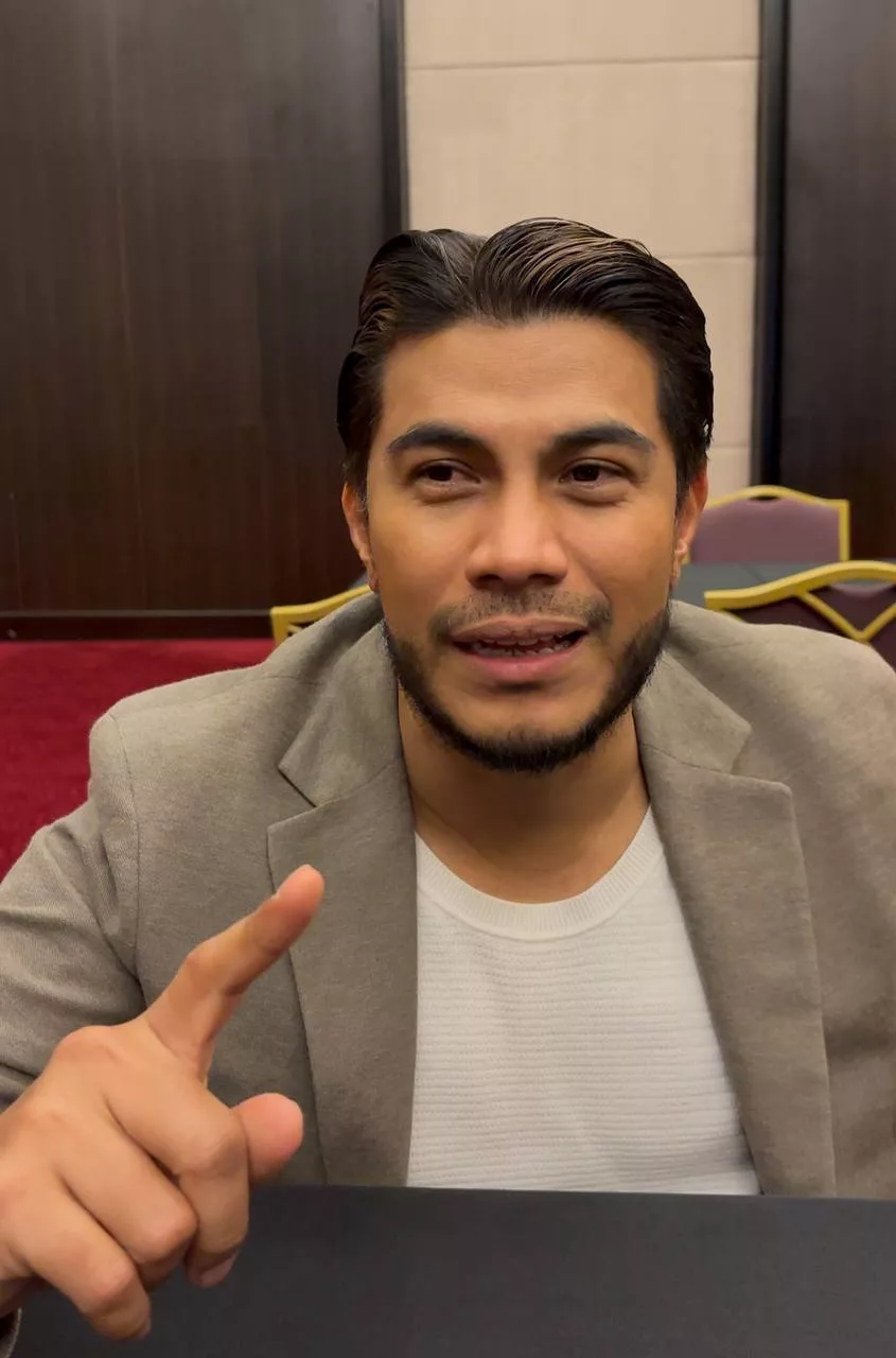 “Bukan Merajuk, Tapi Ini Rezeki Baru” – ‘Pindah Haluan’? Azrel Ismail Seronok Jadi Content Creator