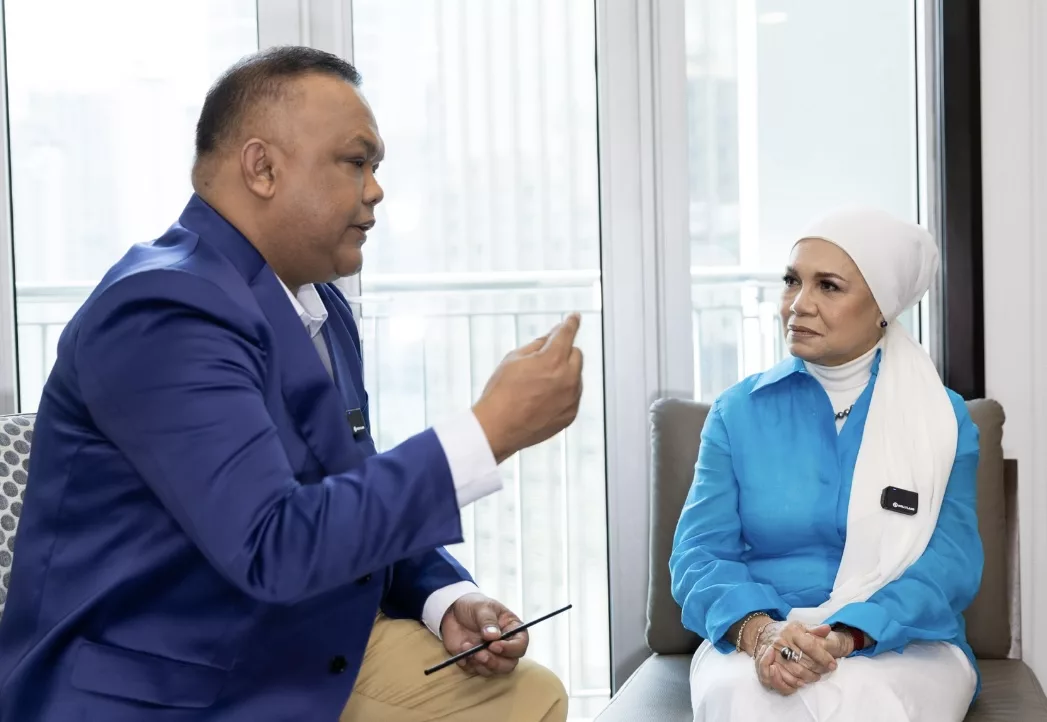 Rupanya 20 Tahun Rahsia Cinta, Salamiah Kini Tenang Dalam Memberi – “Saya Dah Lalui Semua, Sekarang Cuma Nak…”