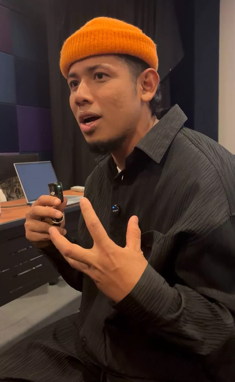 “Mika Baru 13 Tahun, Belum Masanya Nak Bercinta,”- Nabil Ahmad