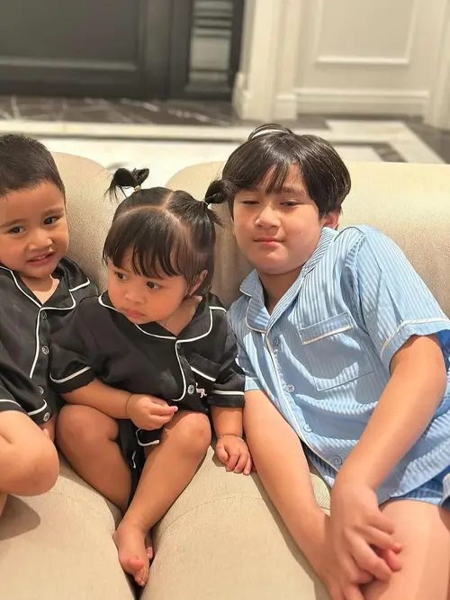 “Selesai Azankan, Saya Pandang Matanya,” – Raffi Ahmad Kongsi Kisah Asal Usul Anak Bongsunya, Lily