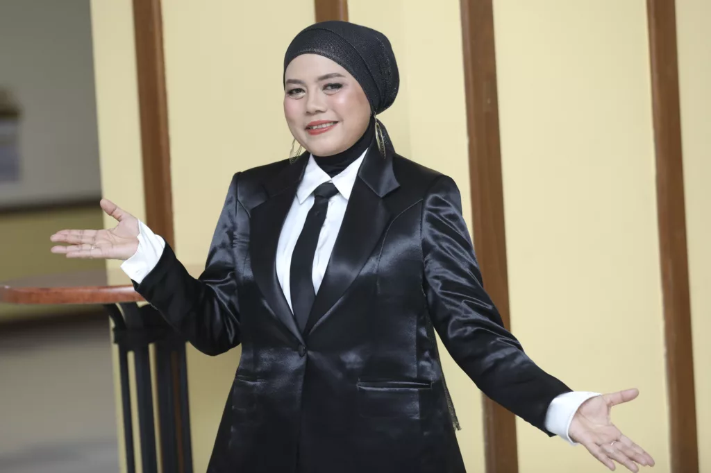 Kilauan Emas 2025 Tampil Lebih Inklusif! Mak Ray-D Alpha & Kakak Achik Spin Bakal Gegarkan Pentas