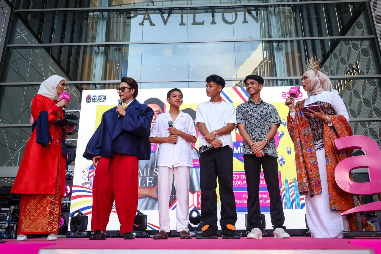 Lebih 10,000 Meriahkan Hello Inilah Kita: Sehati Bersama, Lagu ‘Sahabat’ Alpha Pupuk Semangat Perpaduan & Persahabatan 15 Lebih 10,000 Meriahkan Hello Inilah Kita: Sehati Bersama, Lagu ‘Sahabat’ Alpha Pupuk Semangat Perpaduan & Persahabatan