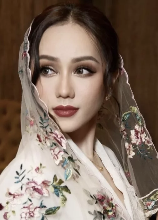 “Allah Pun Boleh Ampunkan HambaNya. Awak Sekerdil, Sejijik Manusia, Kenapa Angkuh Sangat?” – Sophia Albarakbah