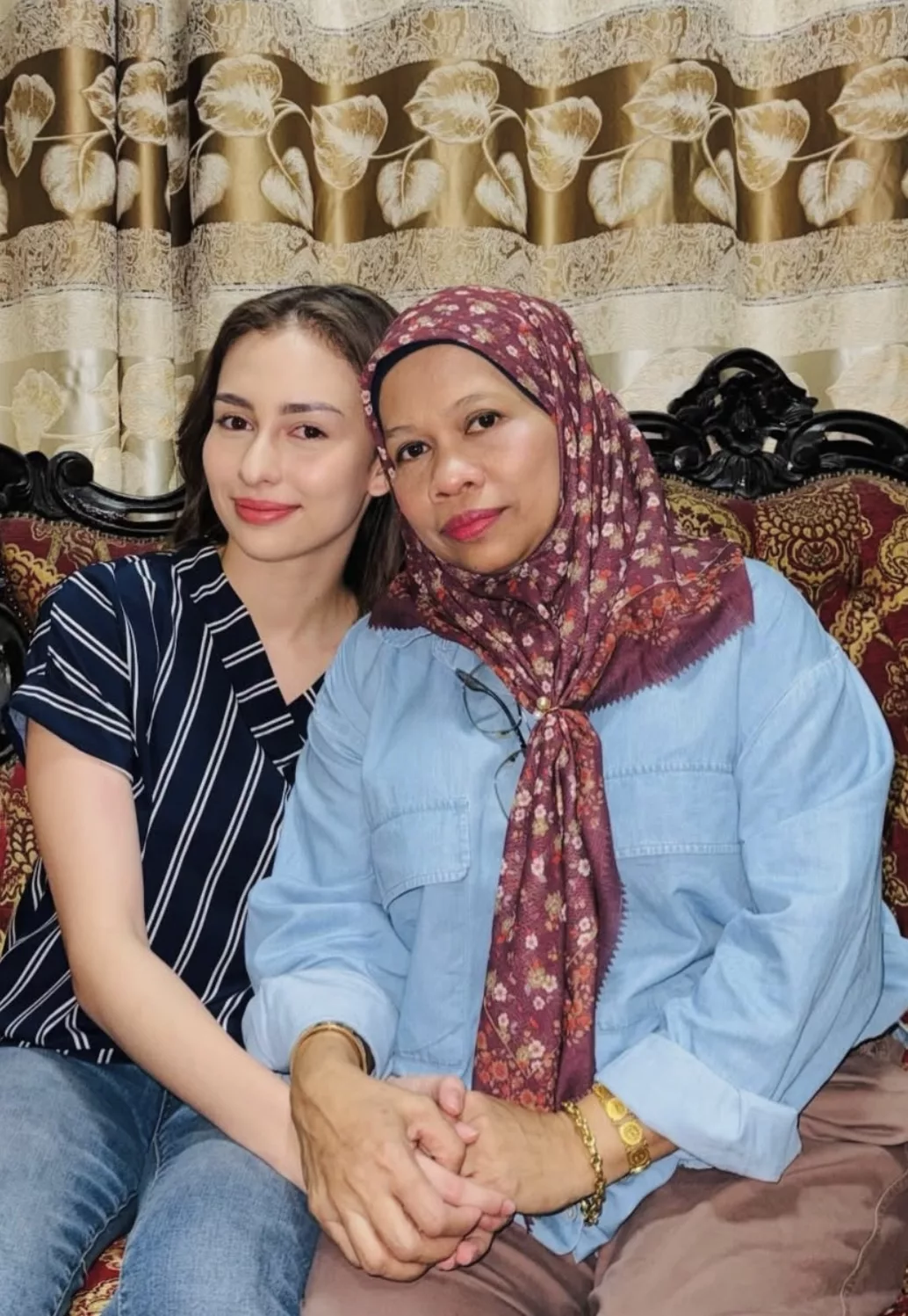 “Kalau Boleh Nak Tutup Cerita Anak Sendiri…,” – Ibu Dakwa Anna Jobling Pernah Hantar Injuksi, Hanya Boleh Jumpa Dalam Jarak 100 Meter