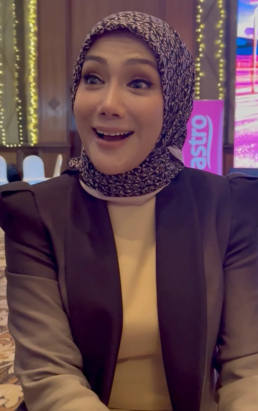 Erra Fazira Ulas Soal Tinjau Dewan, Isyarat Kahwin Semakin Hampir? – “Kawan-Kawan Pun Bagi Cadangan Lokasi Menarik.”