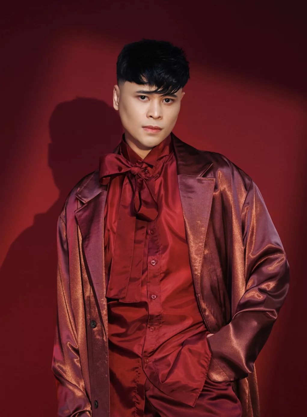 “Pasang Saja Lagu Ini Ketika Anda Sedang Dilamun Cinta Dengan Seseorang Yang Baru Kenali,” – Andi Bernadee