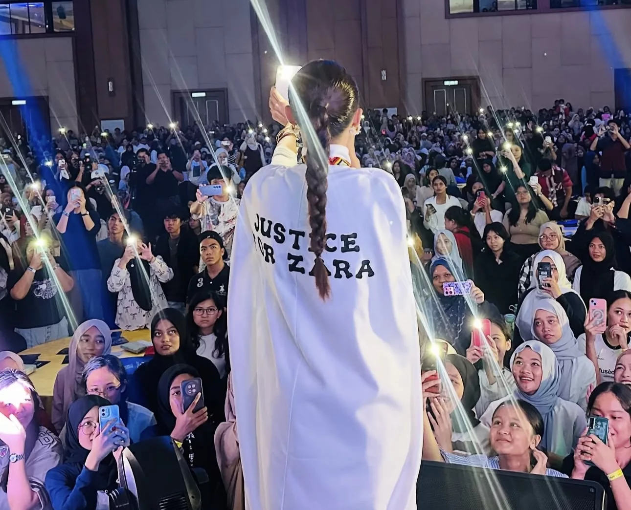 “Bangga Dapat Bersama Adik-Adik…,” – Bella Astillah & Syed Saddiq Hadir Bakar Semangat, PTTI Himpun 4,000 Calon SPM Di Sabah