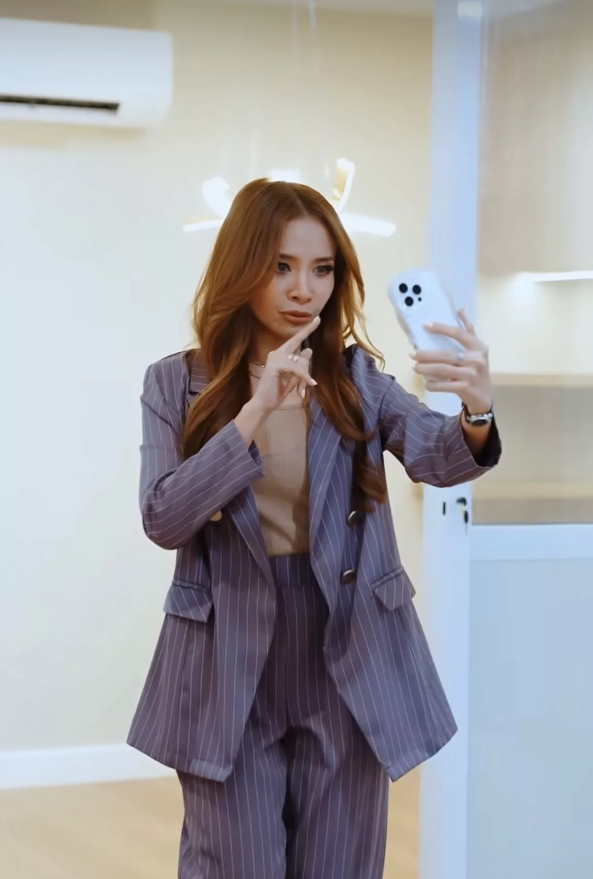 Shiha Zikir ‘Tour’ Lot Bangunan, Netizen Pakat Teka Bisnes Baru – “Pandai You Mengatur Hidup, Tak Harapkan Menyanyi Sangat.”