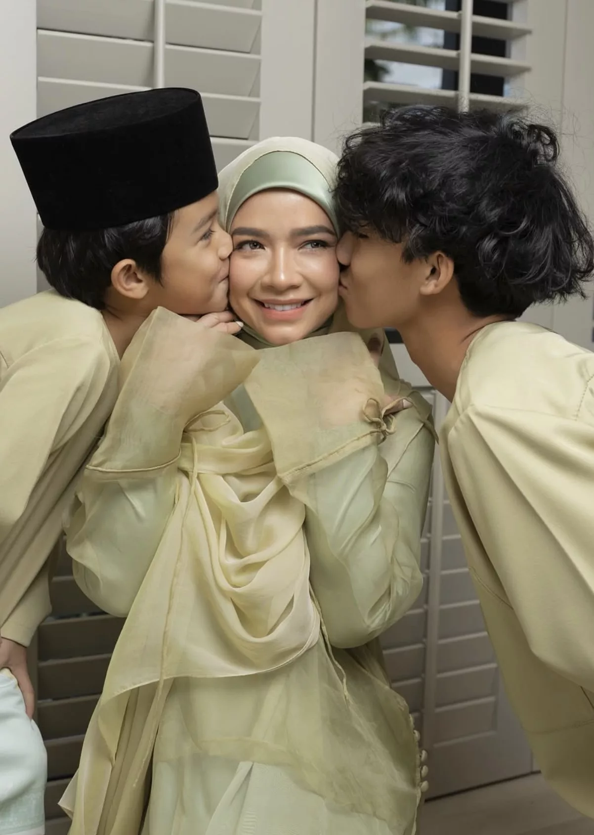 Nora Danish Dalam Proses Padam 24,000 Foto Lama Yang ‘Free Hair’ - “Bab baharu, Bismillah...” 11 Nora Danish Dalam Proses Padam 24,000 Foto Lama Yang ‘Free Hair’ – “Bab baharu, Bismillah…”