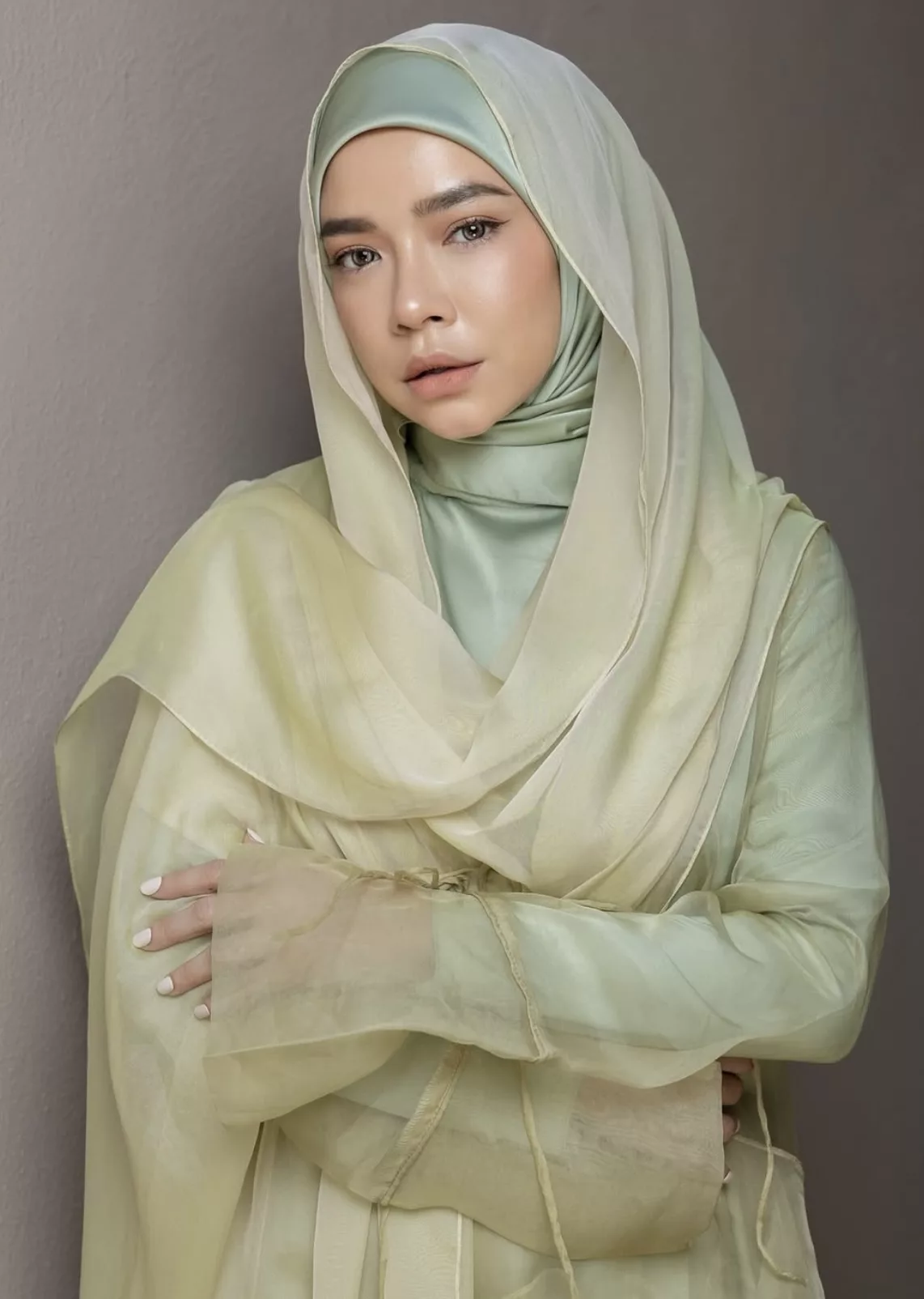 Nora Danish Dalam Proses Padam 24,000 Foto Lama Yang ‘Free Hair’ – “Bab baharu, Bismillah…”
