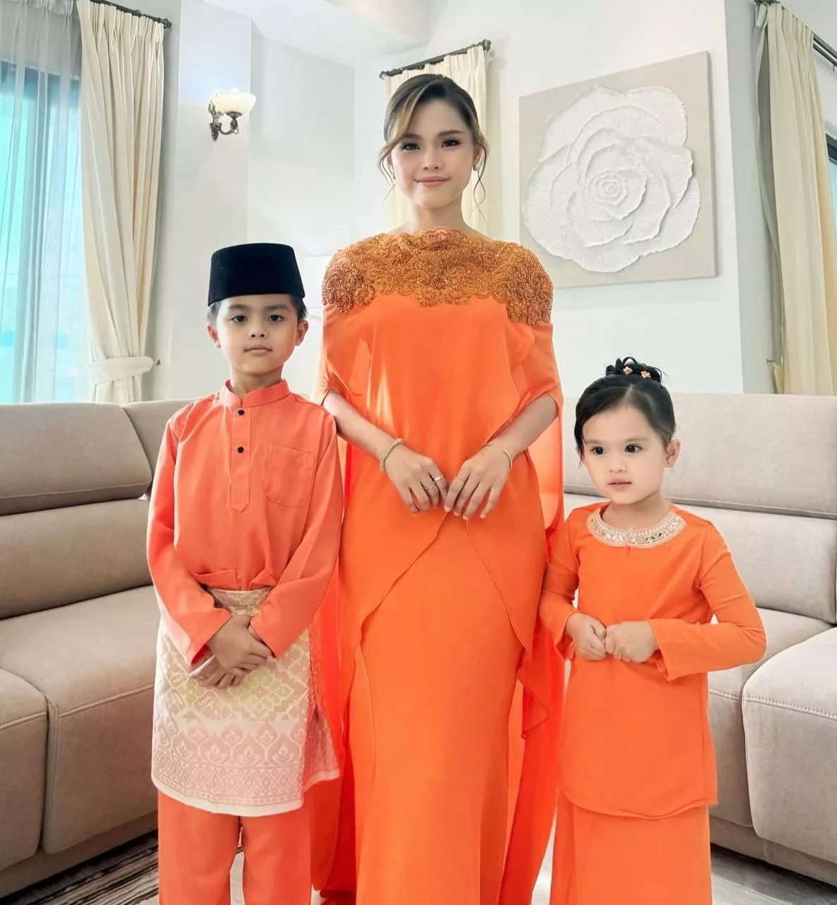 “Sebagai Ibu Dan Sabahan, Hati Saya Hancur,” – Bella Astillah Tuntut Kematian Zara Qairina Dibela, Seru Ibu Bapa Nasihat Anak Isu Buli