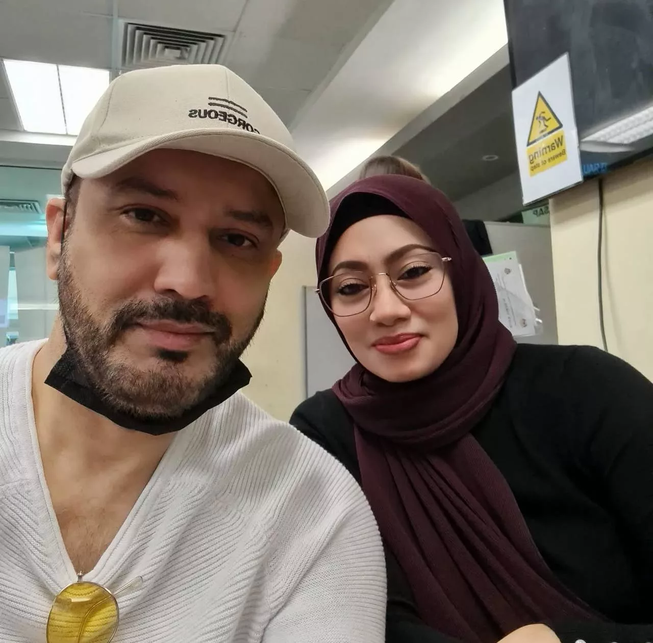 “The Love Of My Life,” – Gelar Diri Sebagai Suami, Edika Yusof Beri Gambaran Sudah Kembali Dengan Bekas Isteri?