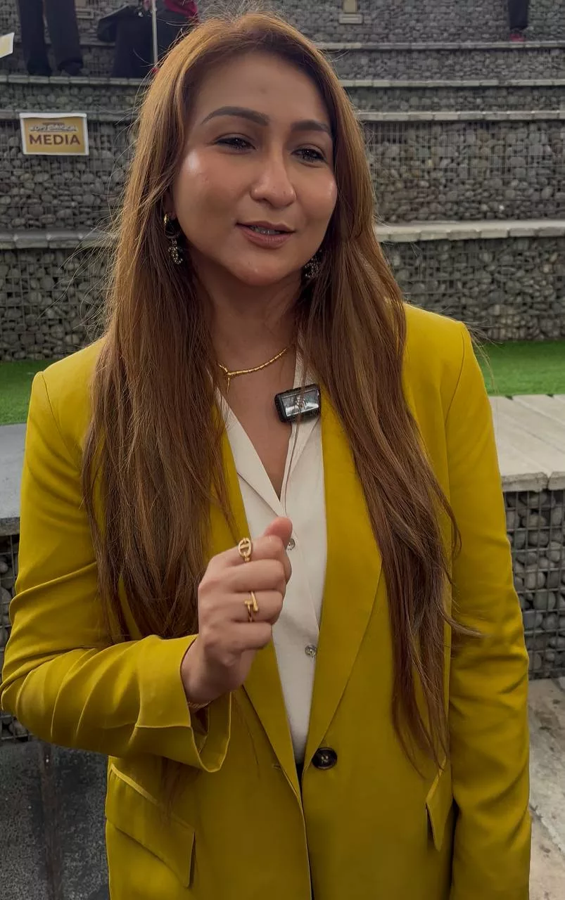 Tak Sanggup Lihat Anak Dilayan Kasar, Kak KM Sanggup Bayar Penalti Kepada Syarikat Penerbangan