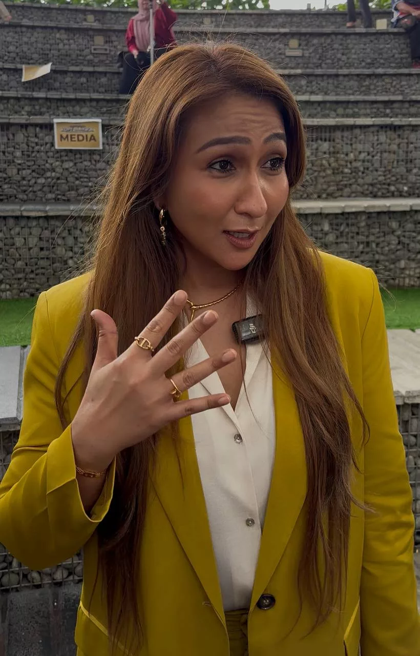 “Orang Memang Tumpang Populariti Saya,” – Diperguna Demi Rating? Kak KM Tak Kisah Kalau Jadi ‘Alat’ Stesen TV