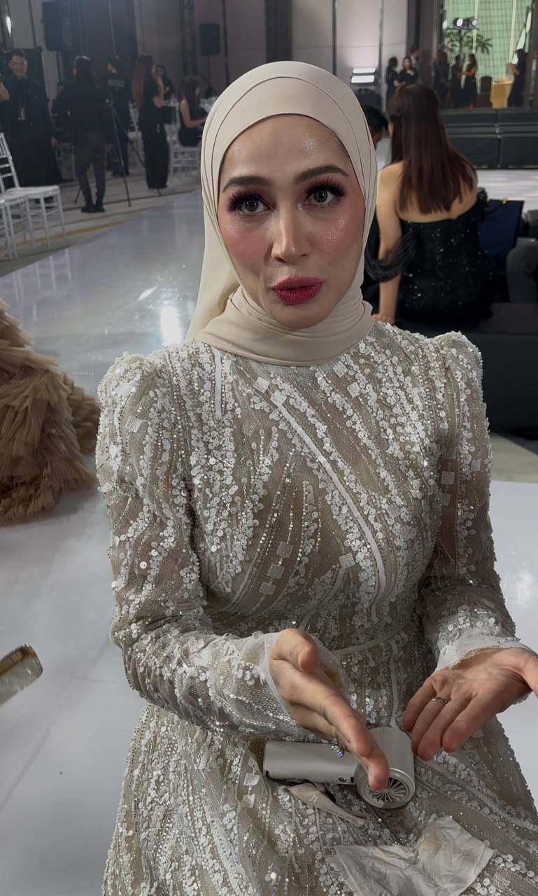 “Dia Tak Pernah Halang Namun…,” - Dua Tahun Berehat, Niena Baharun Nafi Suami Tak Izin Berlakon 8 “Dia Tak Pernah Halang Namun…,” – Dua Tahun Berehat, Niena Baharun Nafi Suami Tak Izin Berlakon