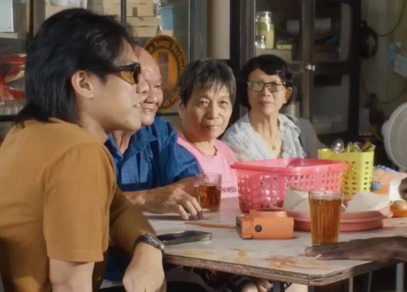 Dari Kopitiam Ke Parkir Rumah Ibadat Hingga Tangan Berseni, Inilah Wajah Malaysia Astro Merdeka 2025