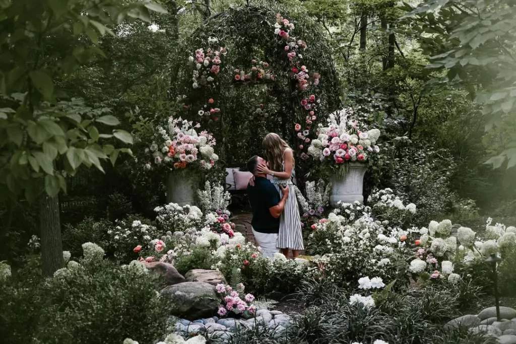 Taylor Swift Sah Bertunang Dengan Atlet Terkenal, Travis Kelce