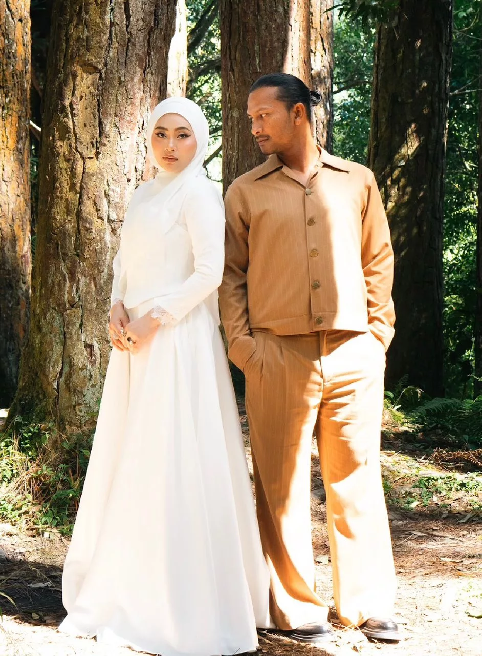 Vokal Black & Adira Akhirnya Bersatu, Komposer Mas Dewangga; “Lagu Ini Memang Dicipta Khas Untuk Mereka.” 7 Vokal Black & Adira Akhirnya Bersatu, Komposer Mas Dewangga; “Lagu Ini Memang Dicipta Khas Untuk Mereka.”