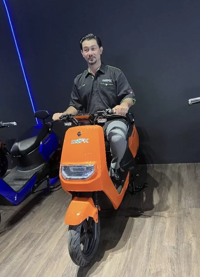 Farid Kamil Jadi Artis Pertama Buka Kedai Motosikal Elektrik