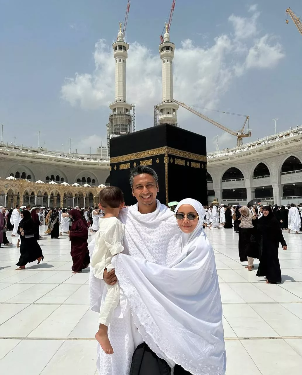 “Kekasihku Di Dunia, Permaisuri Bidadariku Di Akhirat,” - Genap 5 Tahun Kahwin, Nukilan Suami Mira Filzah Buat Ramai ‘Cair’ 5 “Kekasihku Di Dunia, Permaisuri Bidadariku Di Akhirat,” – Genap 5 Tahun Kahwin, Nukilan Suami Mira Filzah Buat Ramai ‘Cair’