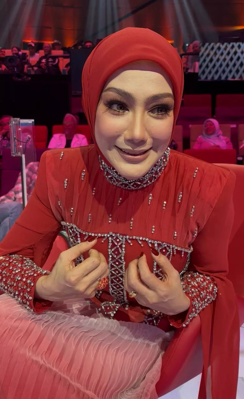 “Saya Sentiasa Berdoa…,” – Erra Fazira Saksi Aleesya Kerja Keras Raih Keputusan Cemerlang, Ulas Tentang Belajar Oversea