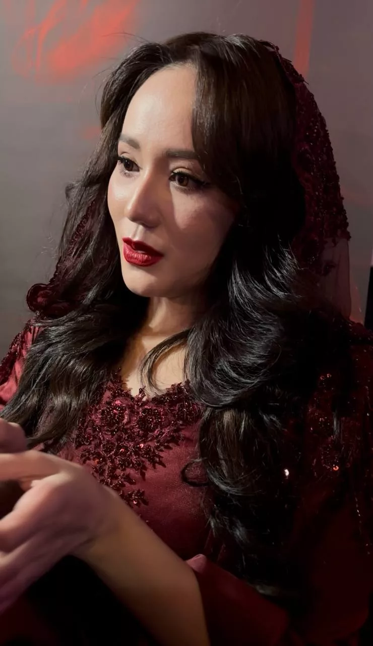 “Saya Pakai Baju, Ditutup Dengan Buih,” – Adegan Berendam Dalam Tab Mandi, Sophia Albarakbah Harap Penonton Fokus Jalan Cerita