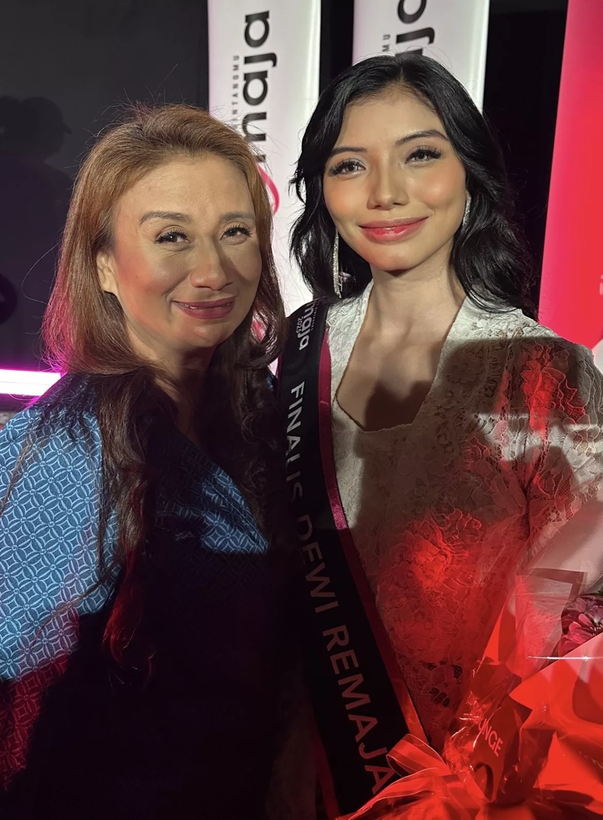 “Dalam Keluarga, Dia Saja Yang Berminat Dalam Seni,” - Anak Jadi Finalis Dewi Remaja 2025, Suriati Baharom Syukur Bangga 5 “Dalam Keluarga, Dia Saja Yang Berminat Dalam Seni,” – Anak Jadi Finalis Dewi Remaja 2025, Suriati Baharom Syukur Bangga