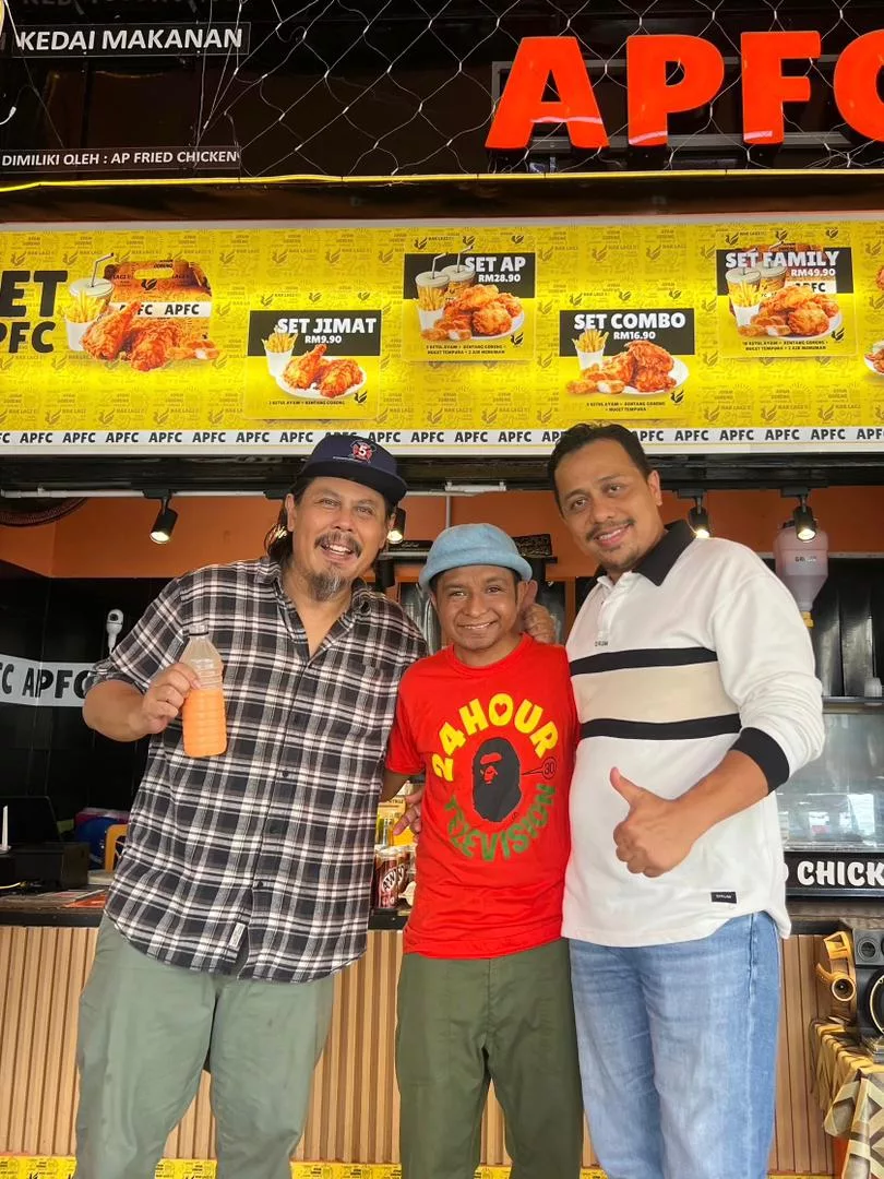 “Alhamdulillah…,” – Dari Lawak Ke Dapur! Amir Raja Lawak Cipta Fenomena, Ayam Goreng Setaraf Jenama Antarabangsa