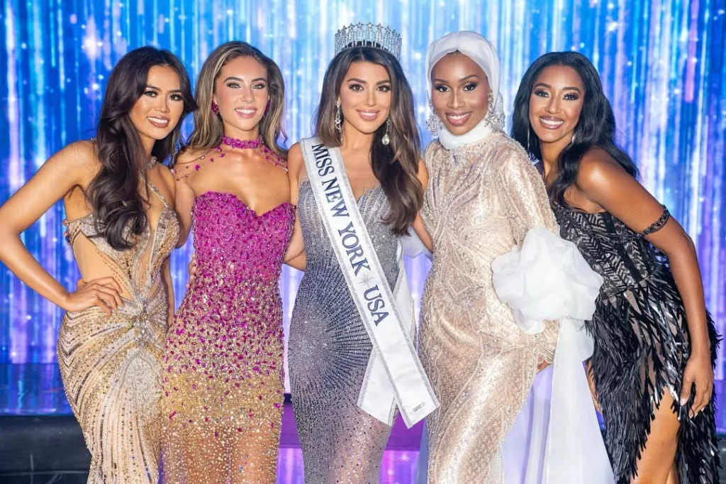 MonaLesa Brackett Catat Sejarah Sebagai Peserta Berhijab Pertama Di Pertandingan Miss USA
