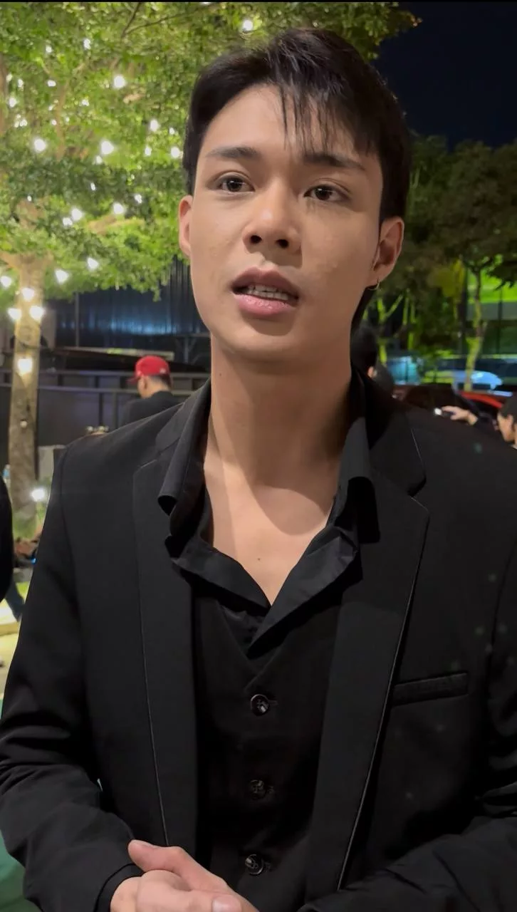 “Sebagai Lelaki, Kita Akan Gembira Kalau…,” - Evertts Gomes Tiada Masalah Nak Kerjasama Dengan Sarah Yasmine, Tolak Tepi Hal Kontroversi 5 “Sebagai Lelaki, Kita Akan Gembira Kalau…,” – Evertts Gomes Tiada Masalah Nak Kerjasama Dengan Sarah Yasmine, Tolak Tepi Hal Kontroversi