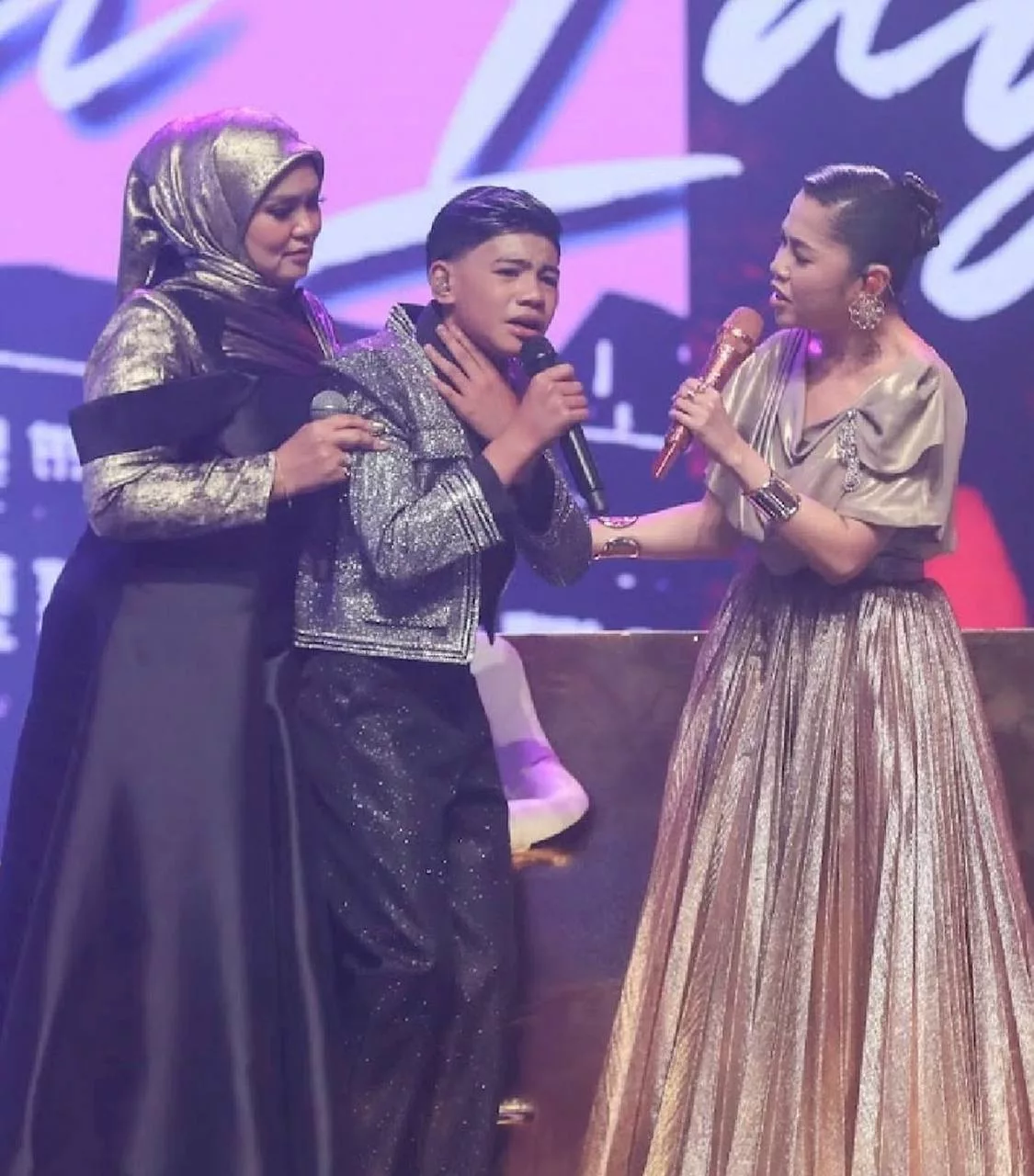 Siti Nurhaliza Dedah Hal Menimpa Amad Dayyan – “Bagi Sesiapa Yang Berada Di Lokasi Semalam, Pasti Tahu Apa Yang Berlaku…”