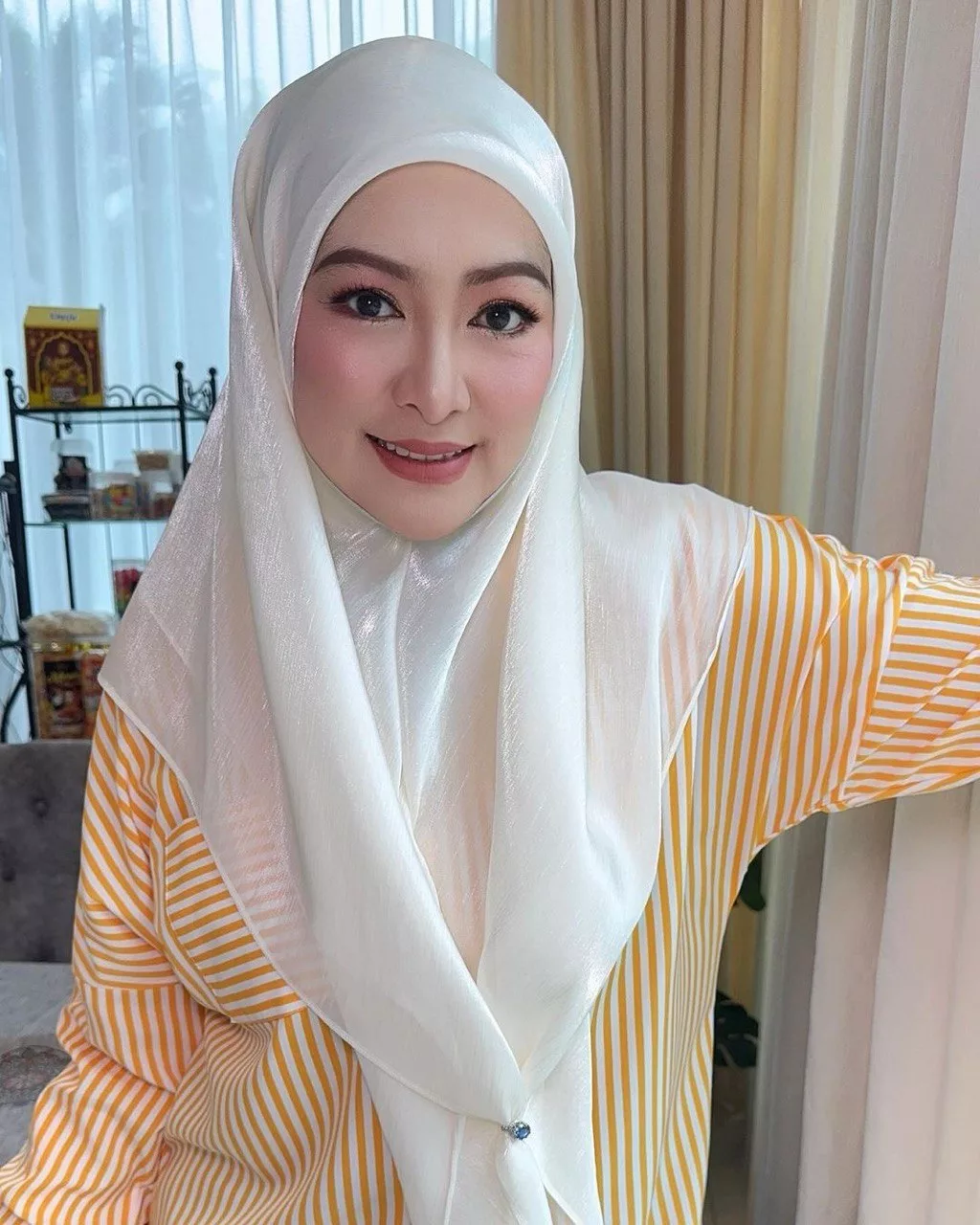 Abby Abadi Tersentuh Dengar Ucapan Bapa Amira Othman, Berjaya Bimbing Anak-Anak Jadi Lebih Baik 9 Abby Abadi Tersentuh Dengar Ucapan Bapa Amira Othman, Berjaya Bimbing Anak-Anak Jadi Lebih Baik