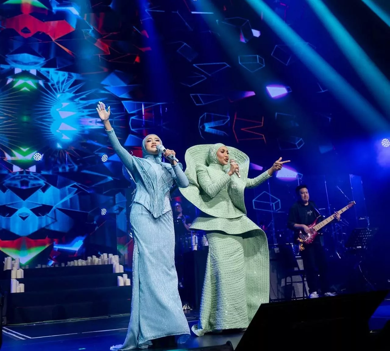 Konsert Empat Sukses Hibur 4,500 Pemimat, Menifestasi Ziana Zain, Anuar Zain, Ernie Zakri & Syamel Jadi Kenyataan! 19 Konsert Empat Sukses Hibur 4,500 Pemimat, Menifestasi Ziana Zain, Anuar Zain, Ernie Zakri & Syamel Jadi Kenyataan!