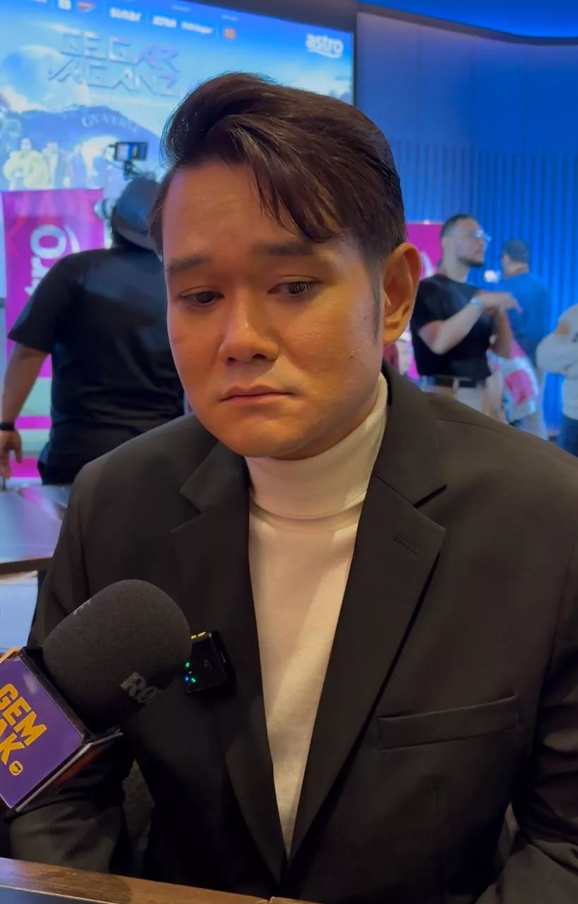 Nubhan Nafi Beli Rumah Tanpa Pengetahuan Isteri -
“Saya Hanya Menyewa… Tak Mahu Anak-Anak Lihat Kami Bergaduh.” 9 Nubhan Nafi Beli Rumah Tanpa Pengetahuan Isteri -
“Saya Hanya Menyewa… Tak Mahu Anak-Anak Lihat Kami Bergaduh.”