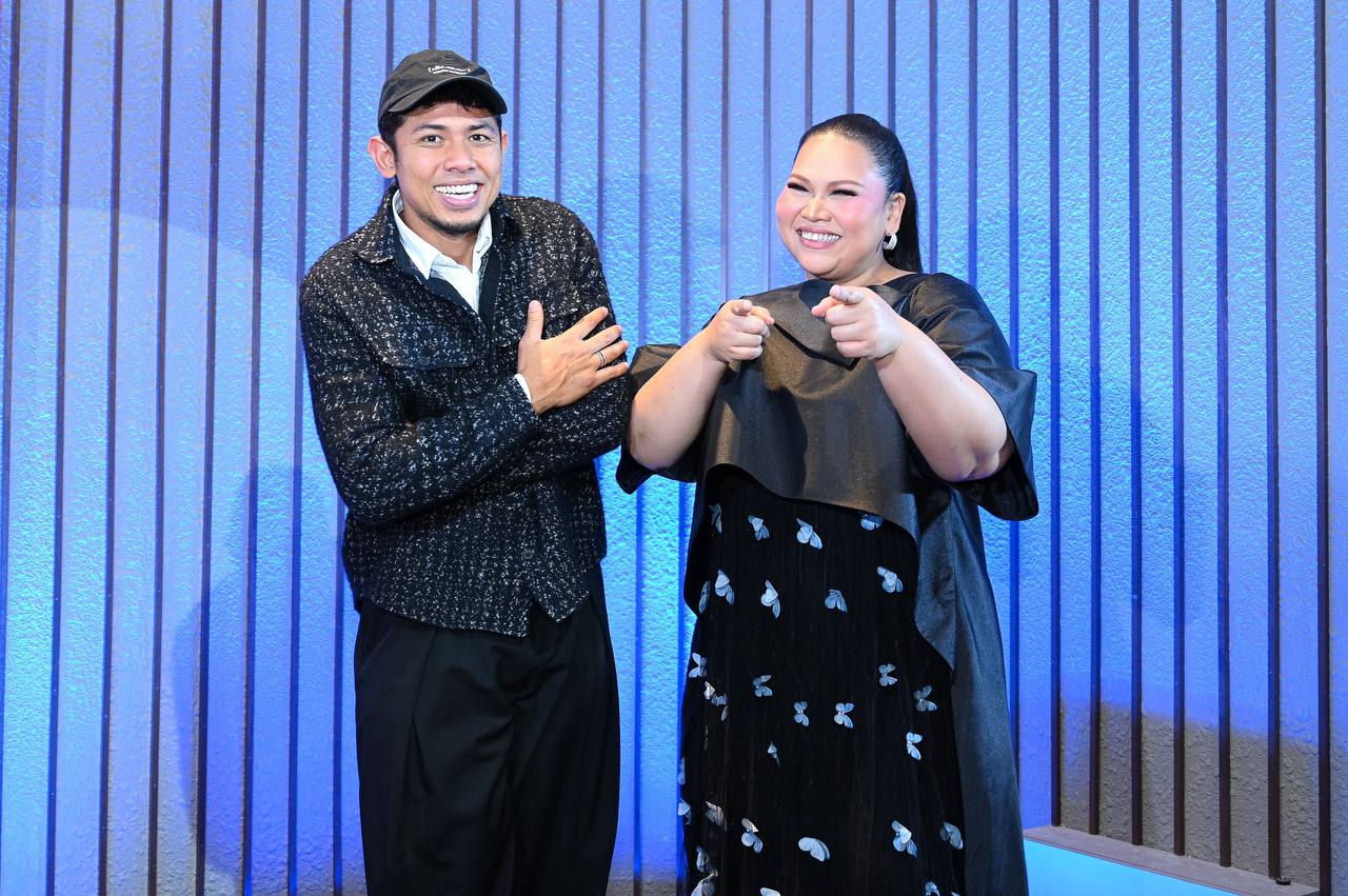 Astro Kekalkan Nabil Ahmad & Sherry Alhadad Sebagai Hos GV12, Tak Tolak Kemungkinan Jihan Muse Bakal Kembali 12 Astro Kekalkan Nabil Ahmad & Sherry Alhadad Sebagai Hos GV12, Tak Tolak Kemungkinan Jihan Muse Bakal Kembali