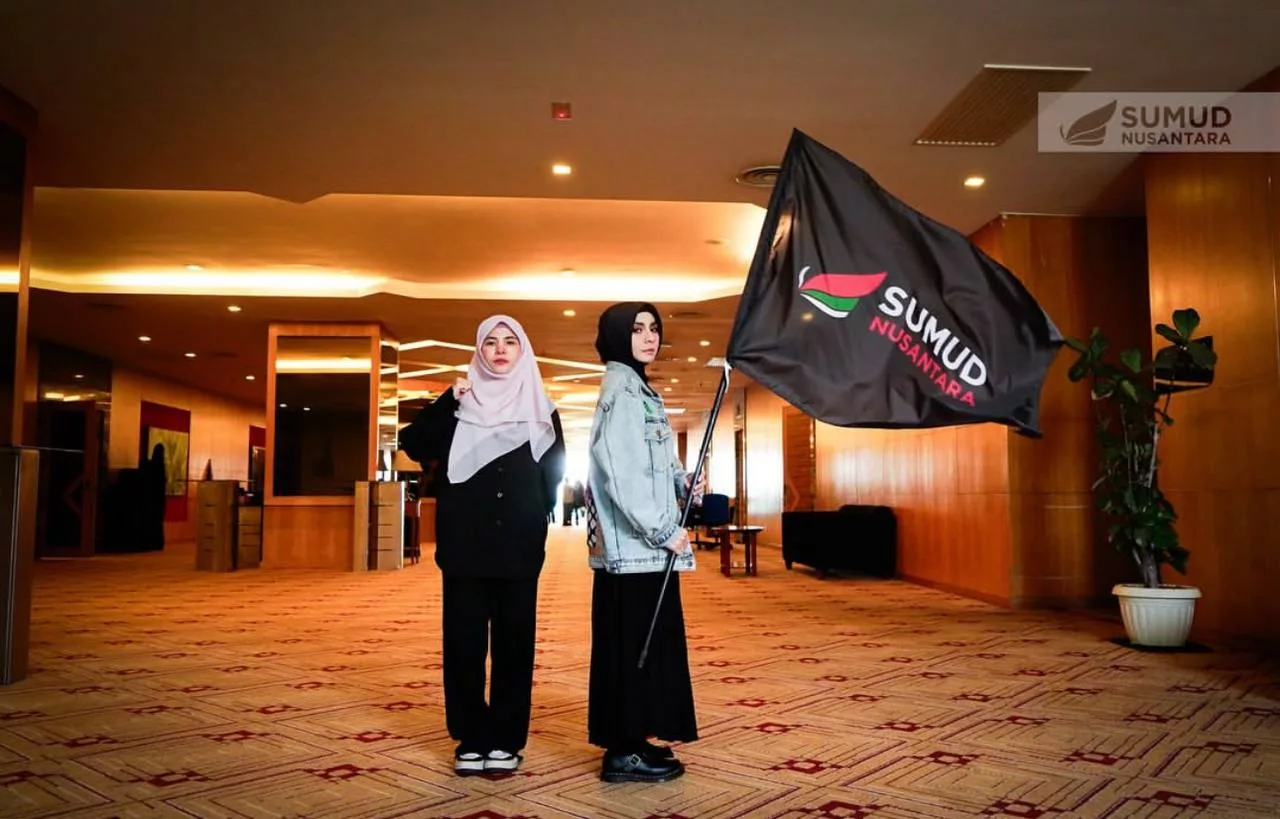 “Demi RM5,000, Sangat Memalukan,” - Zizi Kirana Terkilan Ada Yang Sanggup Jadi Tali Barut! 7 “Demi RM5,000, Sangat Memalukan,” – Zizi Kirana Terkilan Ada Yang Sanggup Jadi Tali Barut!