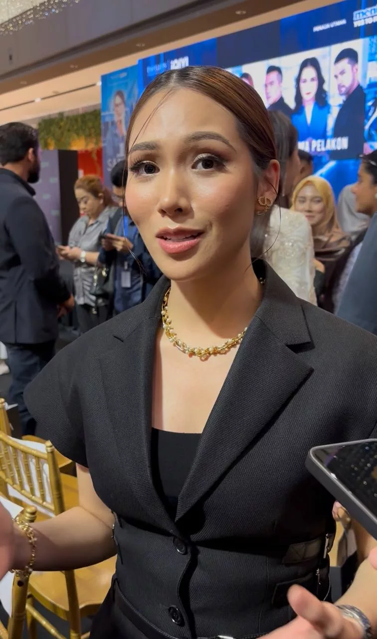 Elvina Ulas Adegan Panas Di Ranjang, Hormat Keputusan Pengarah – “Kita Berbincang Dan Jumpa Titik Tengah.”