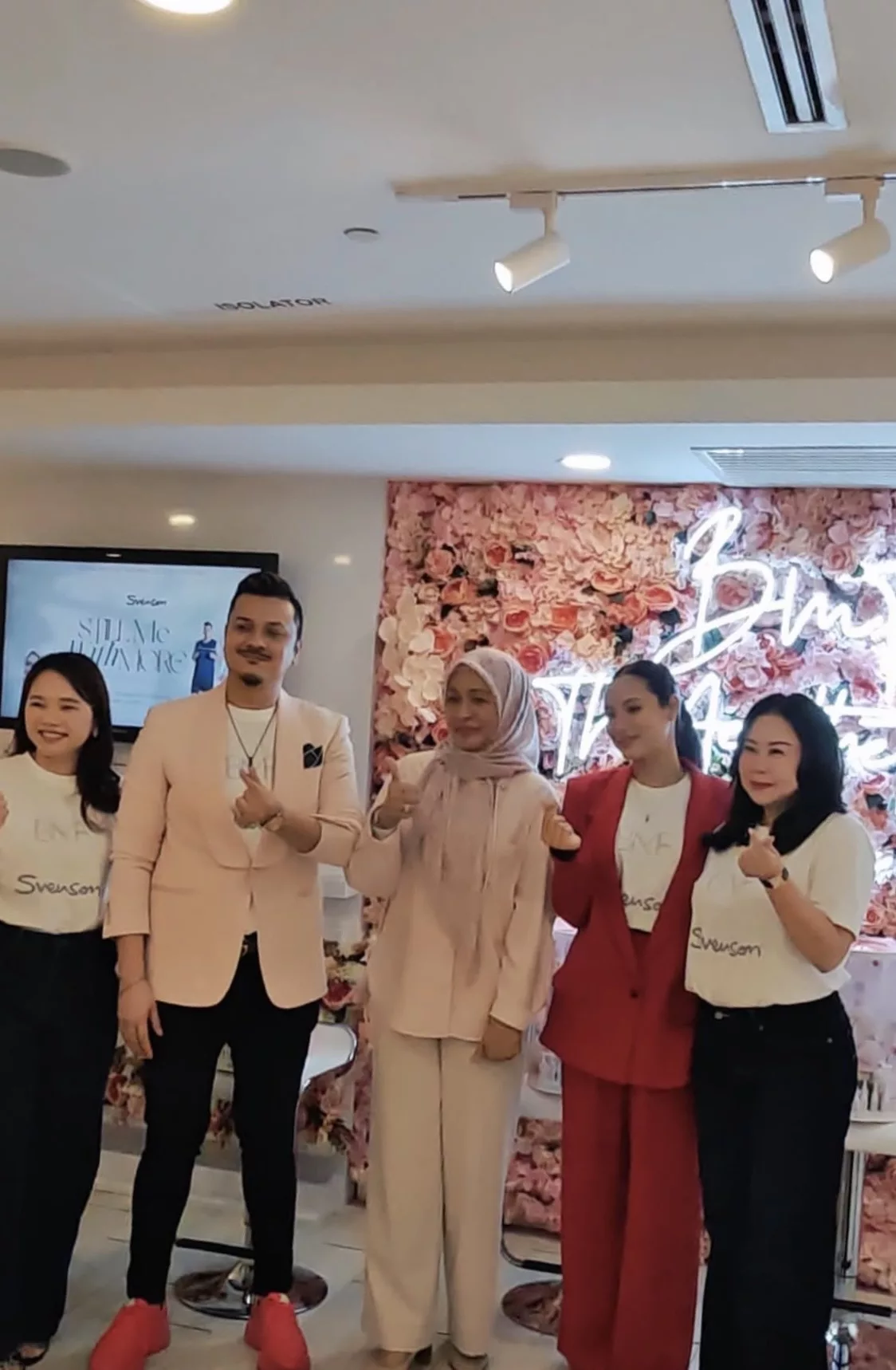 “Saya Nak Rasa Sihat, Bukan Nampak Muda,” – Rahsia Keyakinan Pada Usia 47 Tahun, Fazley Yaakob Jaga Diri Demi Anak-Anak