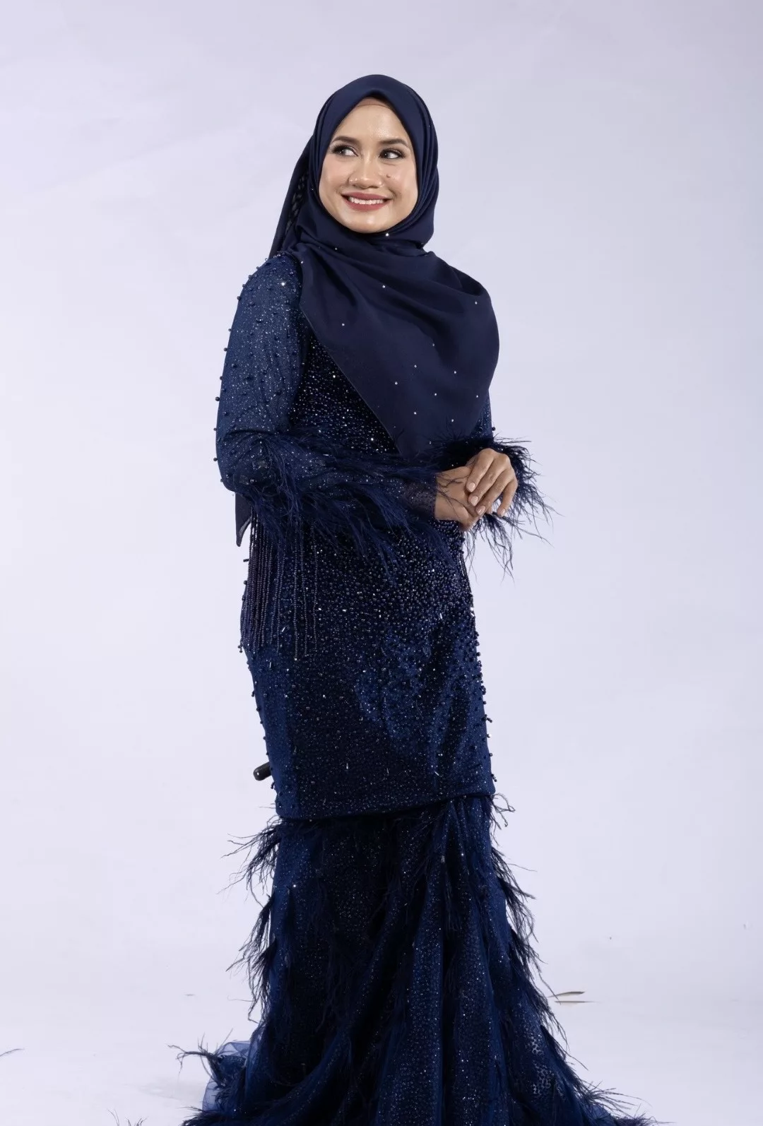 Mila Jirin Hargai Pengorbanan, Bantu Anggota Polis ‘Bina Masjid’ Tanpa Stres Soal Bajet - “Saya Nak Mereka Kahwin Dengan Bahagia…” 13 Mila Jirin Hargai Pengorbanan, Bantu Anggota Polis ‘Bina Masjid’ Tanpa Stres Soal Bajet – “Saya Nak Mereka Kahwin Dengan Bahagia…”